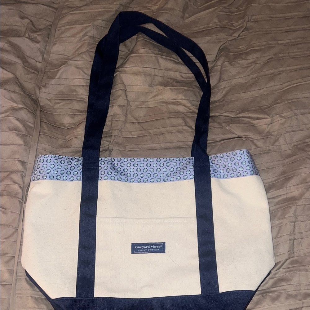Vineyard Vines Blue and Cream Tote